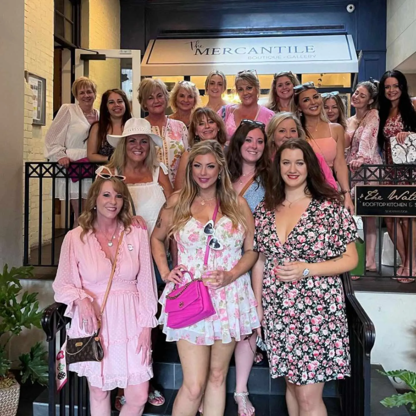 Walking Tour with Sip n' Shop Charleston Tours
